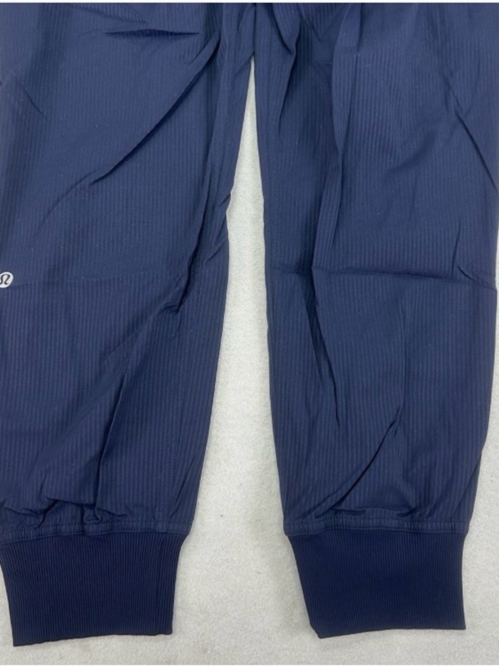 Lululemon Dance Studio Jogger
28" Pants Sz 2 True Navy Blue - Picture 5 of 7